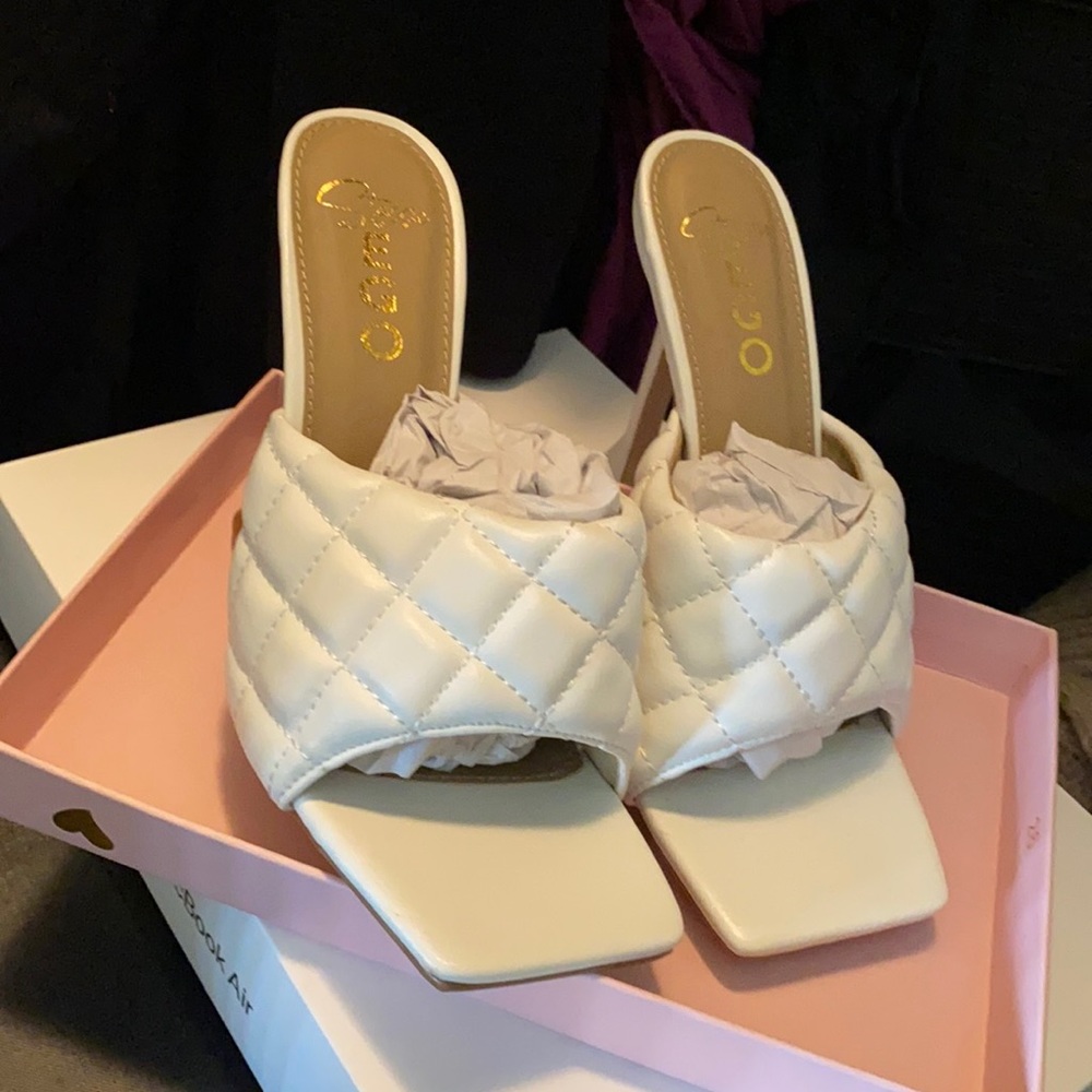 White mules